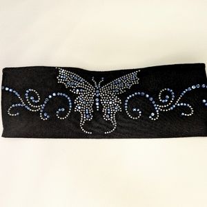 Design wraps headband